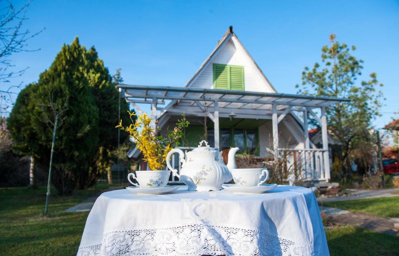 Green Chalet Hotel เวเรเชกแฮซ ภายนอก รูปภาพ