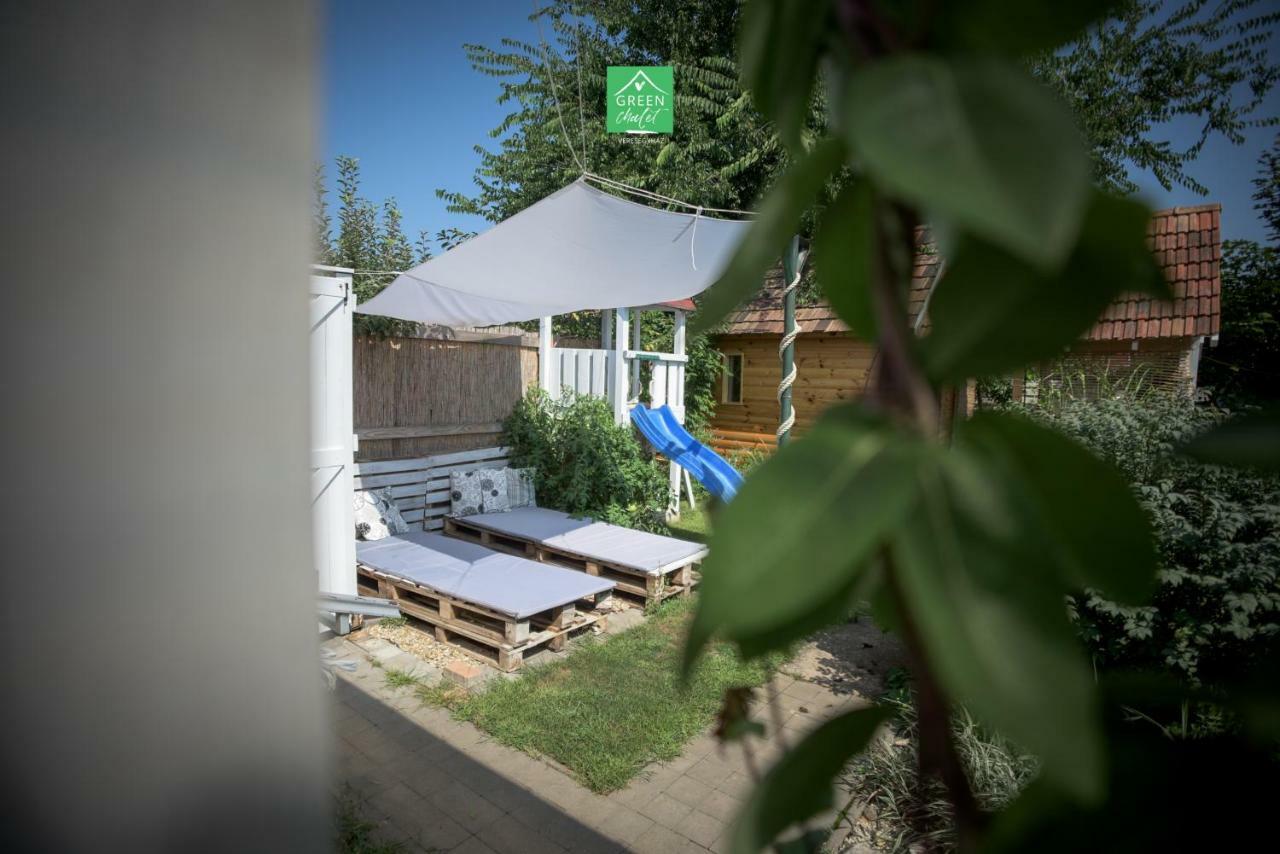 Green Chalet Hotel เวเรเชกแฮซ ภายนอก รูปภาพ